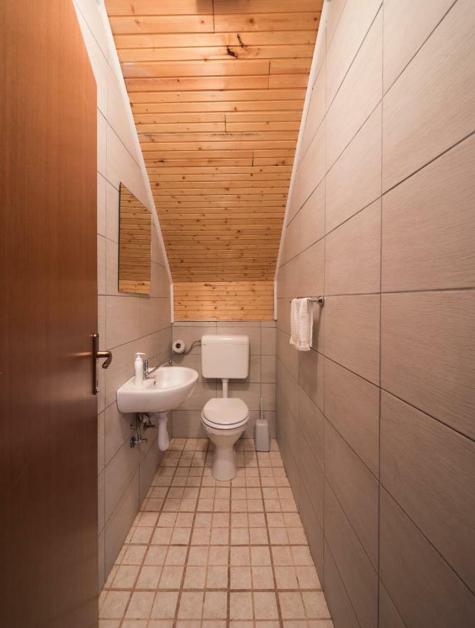 Apartment Barica Smoljanac
